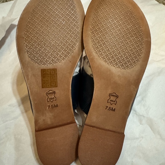 Tory Burch Navy with Gold - Picture 3 of 4